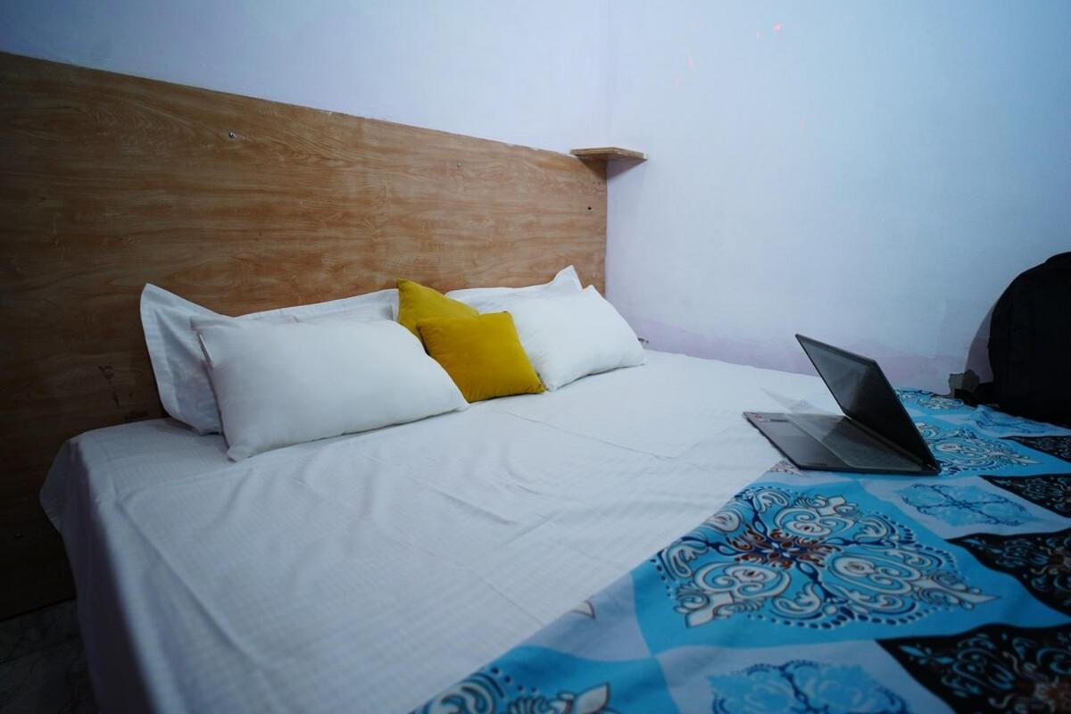 Airport Distance Large Apartment New Delhi