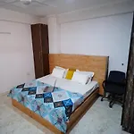 Airport Distance Large Apartment