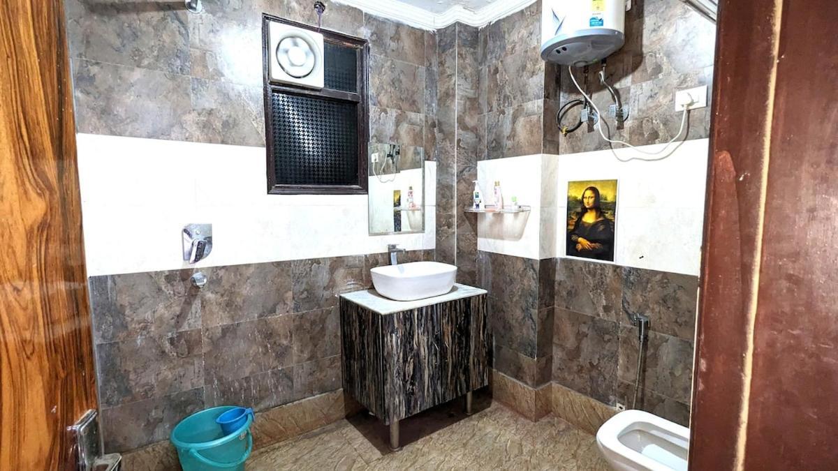 Apartment Airport Distance Large New Delhi